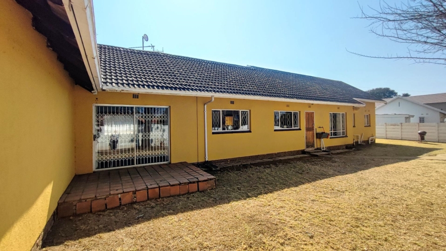 4 Bedroom Property for Sale in Brackenhurst Gauteng