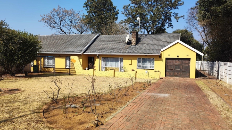 4 Bedroom Property for Sale in Brackenhurst Gauteng