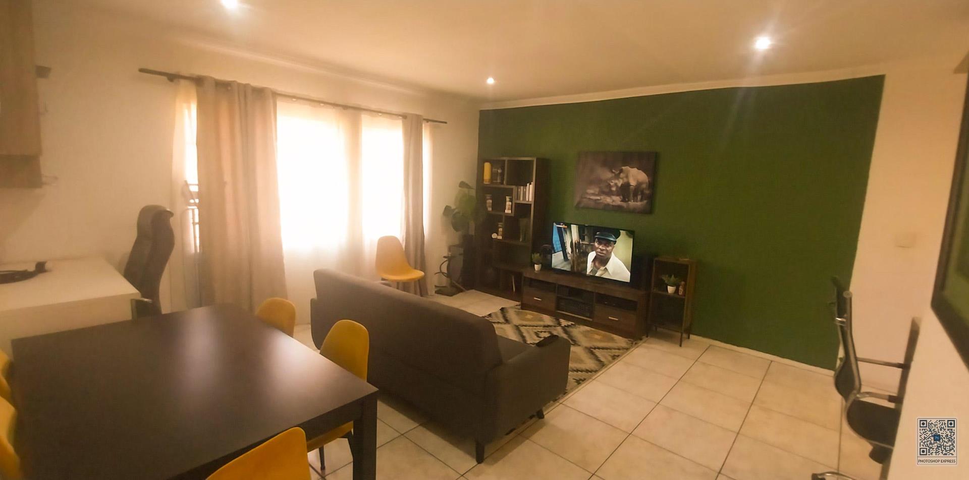 3 Bedroom Property for Sale in Die Hoewes Gauteng