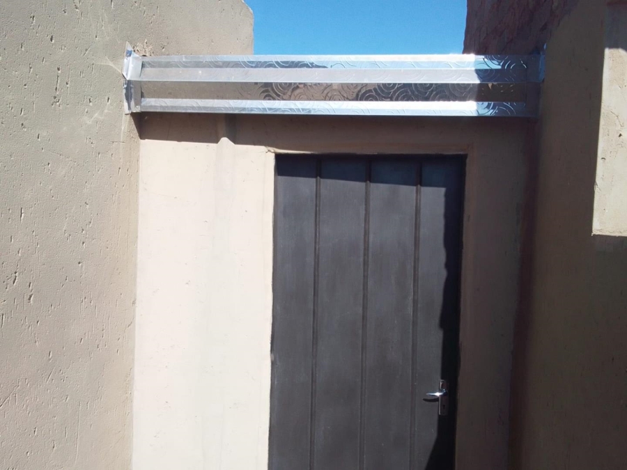 2 Bedroom Property for Sale in Mapleton A H Gauteng