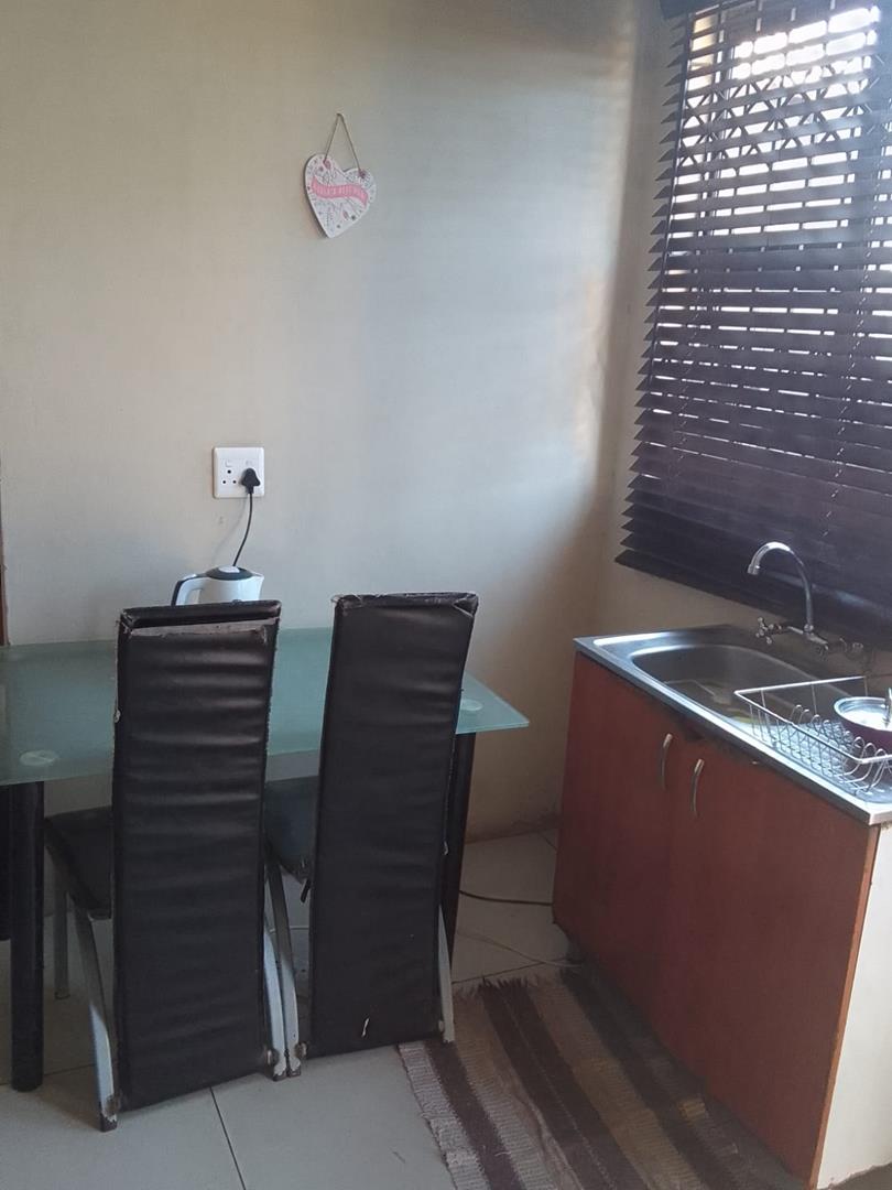 2 Bedroom Property for Sale in Mapleton A H Gauteng