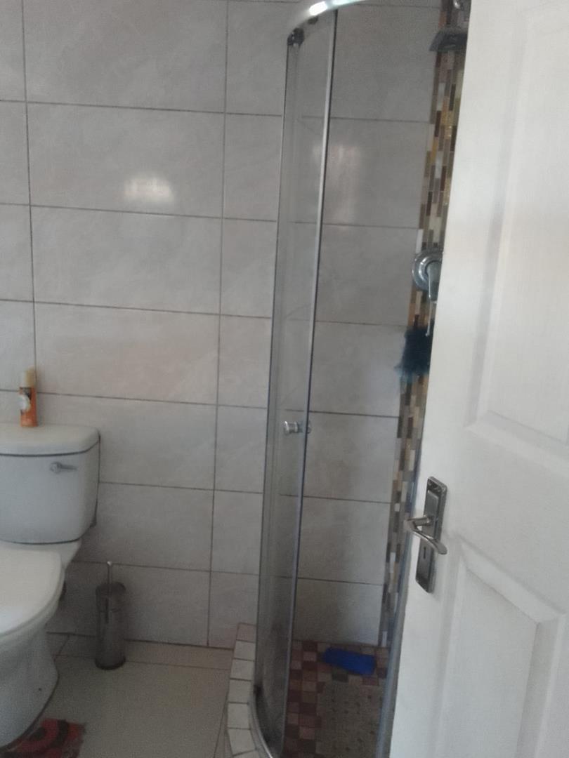 2 Bedroom Property for Sale in Mapleton A H Gauteng