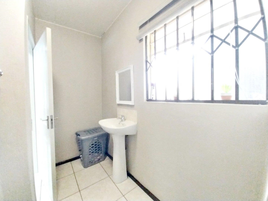 2 Bedroom Property for Sale in Honeydew Gauteng