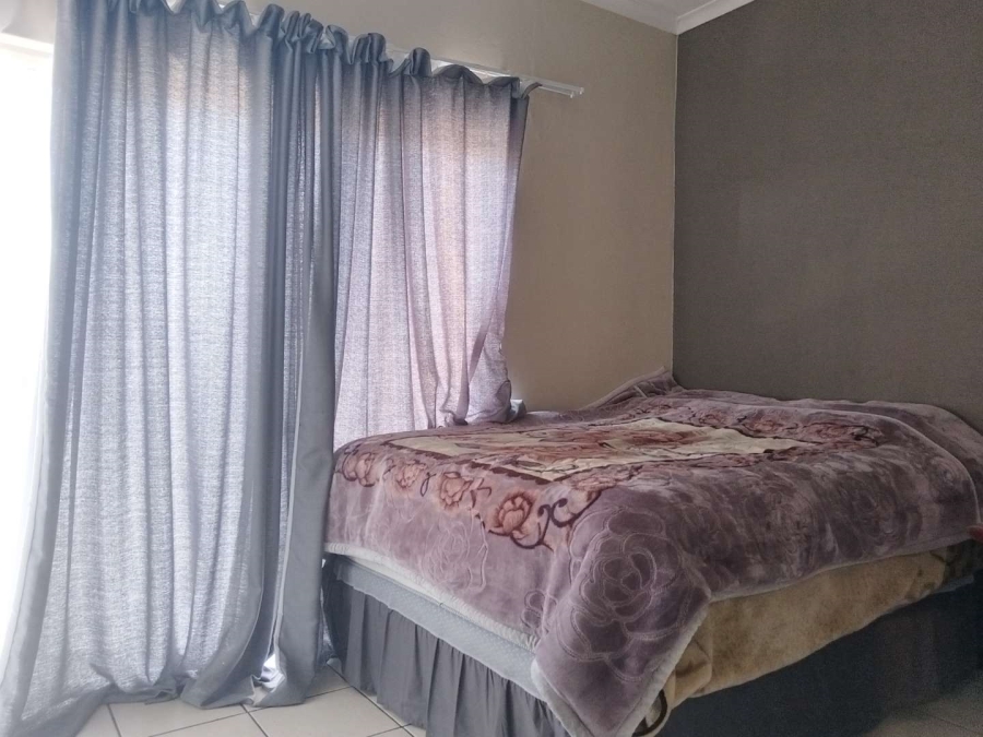 2 Bedroom Property for Sale in Sonneglans Gauteng