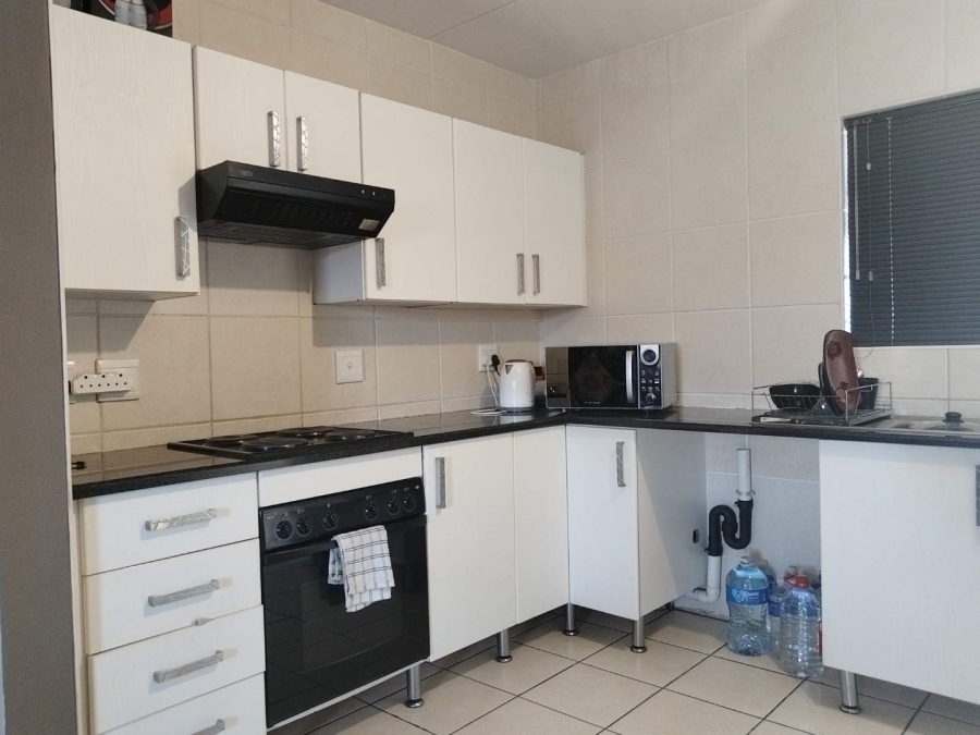 2 Bedroom Property for Sale in Sonneglans Gauteng