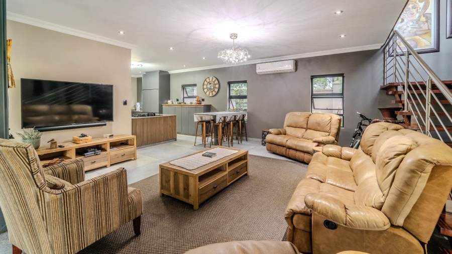 6 Bedroom Property for Sale in Southdowns Estate Gauteng