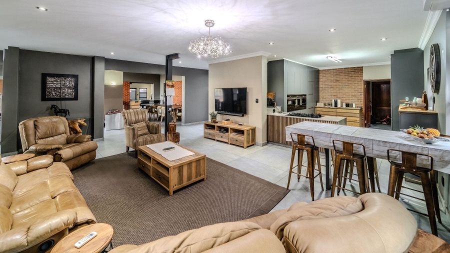 6 Bedroom Property for Sale in Southdowns Estate Gauteng