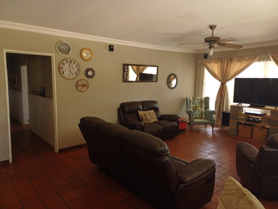 3 Bedroom Property for Sale in Mnandi Gauteng