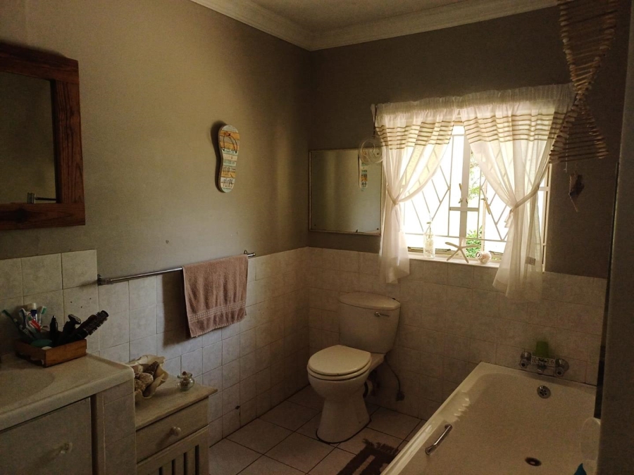 3 Bedroom Property for Sale in Mnandi Gauteng