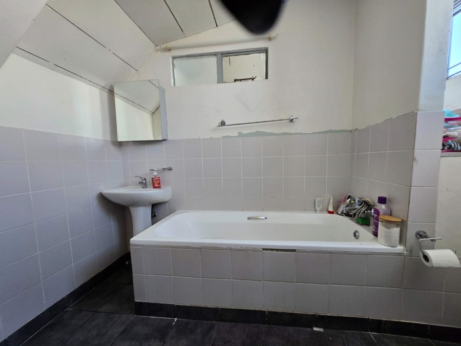 1 Bedroom Property for Sale in Richmond Gauteng