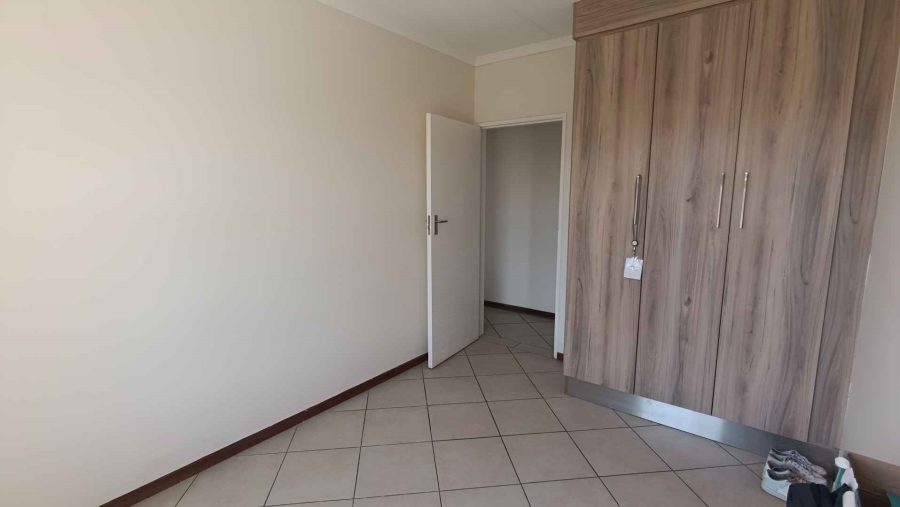 2 Bedroom Property for Sale in Monavoni Gauteng