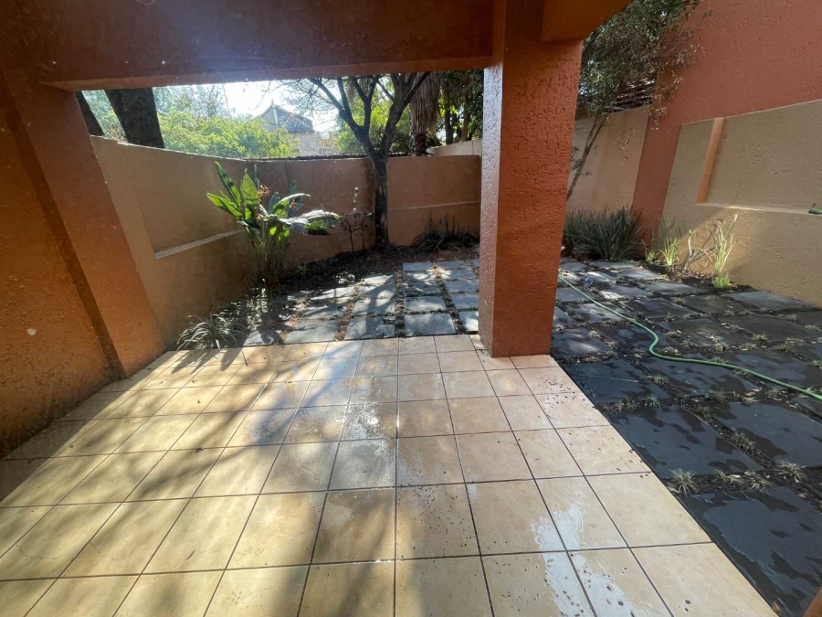 1 Bedroom Property for Sale in Douglasdale Gauteng