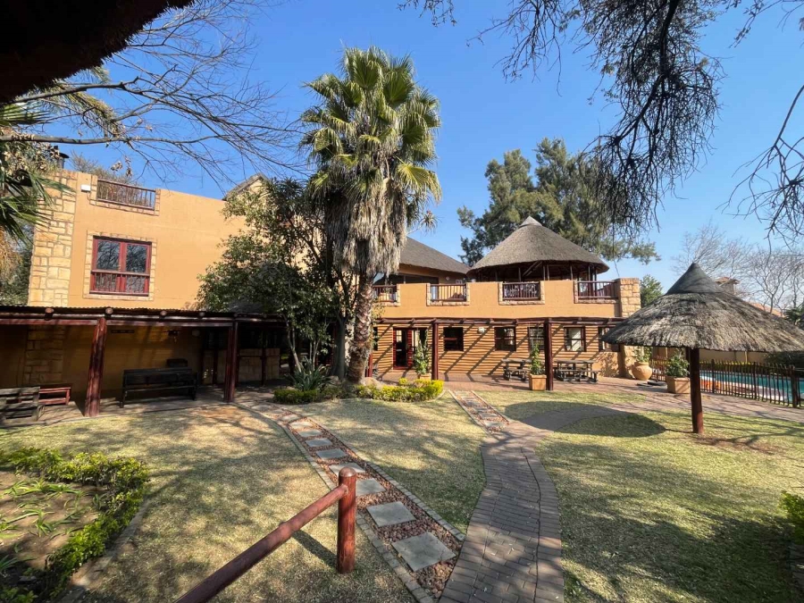 1 Bedroom Property for Sale in Douglasdale Gauteng