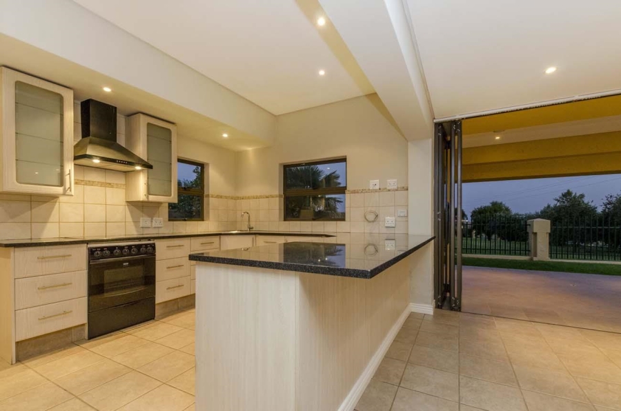 7 Bedroom Property for Sale in Saddlebrook Estate Gauteng