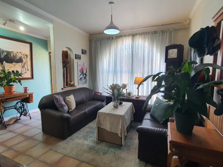 4 Bedroom Property for Sale in Brackenhurst Gauteng