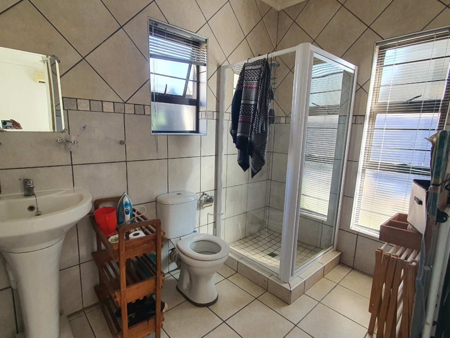 4 Bedroom Property for Sale in Brackenhurst Gauteng