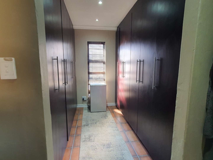 4 Bedroom Property for Sale in Brackenhurst Gauteng