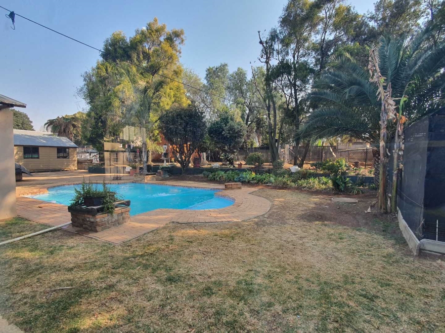 4 Bedroom Property for Sale in Brackenhurst Gauteng