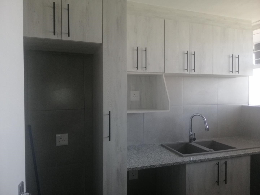 To Let 2 Bedroom Property for Rent in Denlee Gauteng