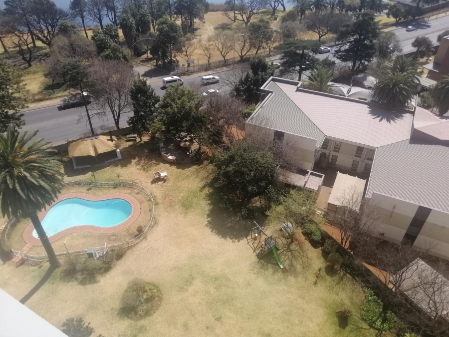 To Let 2 Bedroom Property for Rent in Denlee Gauteng