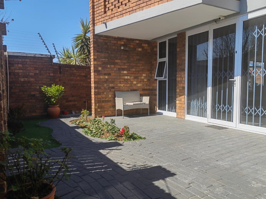 3 Bedroom Property for Sale in Lambton Gauteng