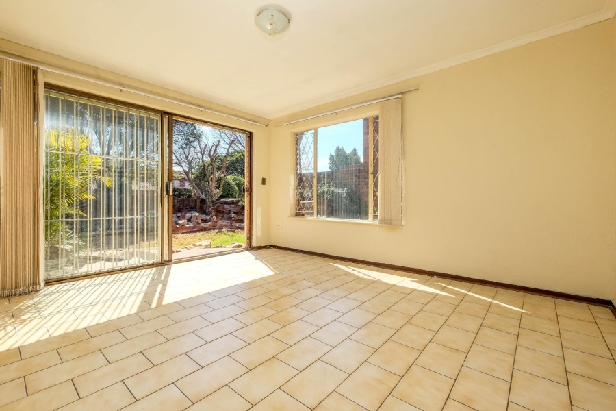 3 Bedroom Property for Sale in Buccleuch Gauteng