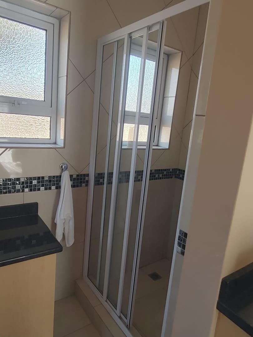 To Let 1 Bedroom Property for Rent in Mooikloof Gauteng