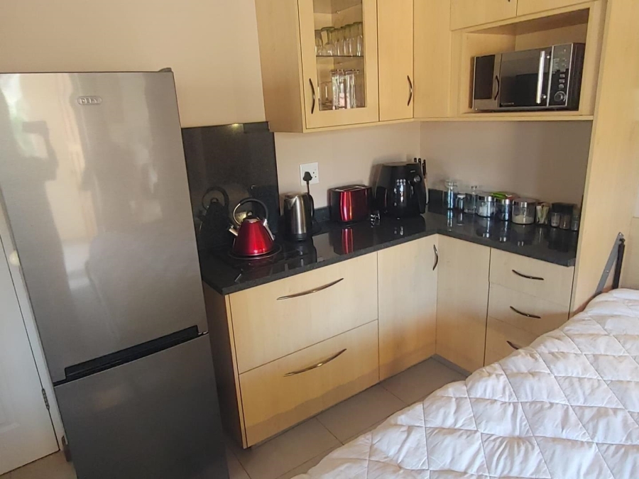 To Let 1 Bedroom Property for Rent in Mooikloof Gauteng