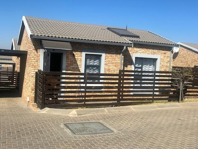 2 Bedroom Property for Sale in Groblerpark Gauteng