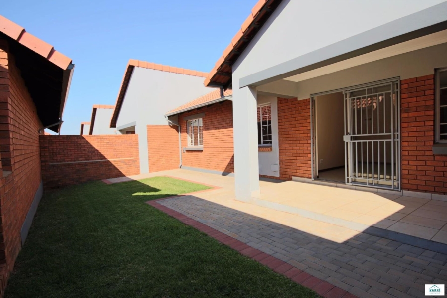 3 Bedroom Property for Sale in Monavoni Gauteng