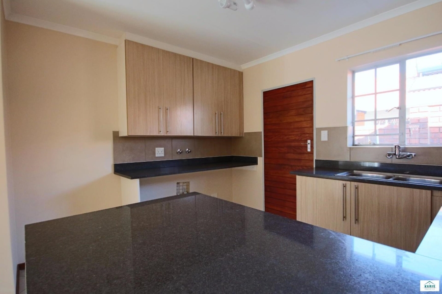 3 Bedroom Property for Sale in Monavoni Gauteng