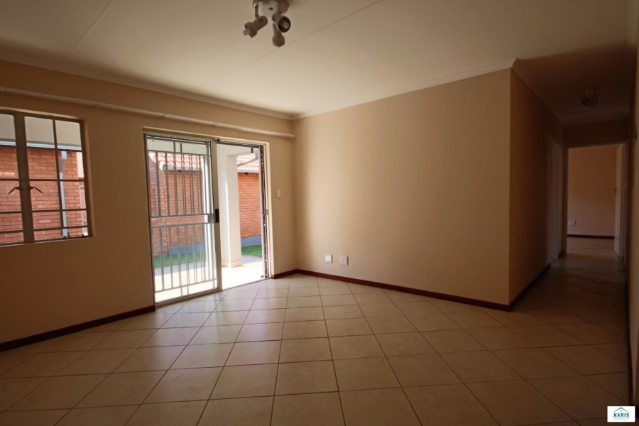 3 Bedroom Property for Sale in Monavoni Gauteng