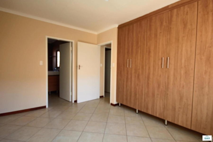 3 Bedroom Property for Sale in Monavoni Gauteng