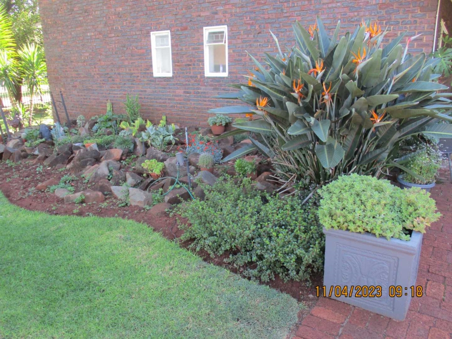 To Let 2 Bedroom Property for Rent in Annlin Gauteng