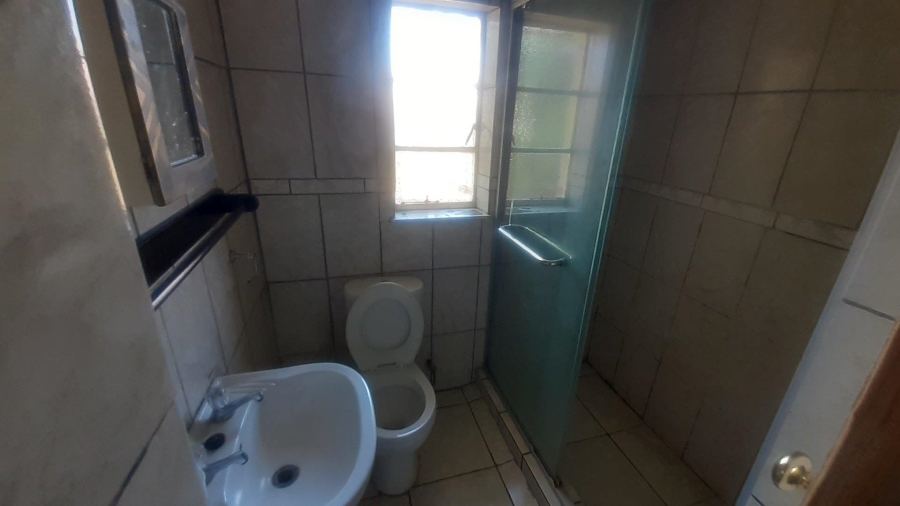 To Let 3 Bedroom Property for Rent in West Park Gauteng