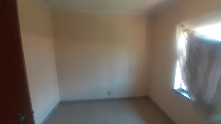 To Let 3 Bedroom Property for Rent in West Park Gauteng