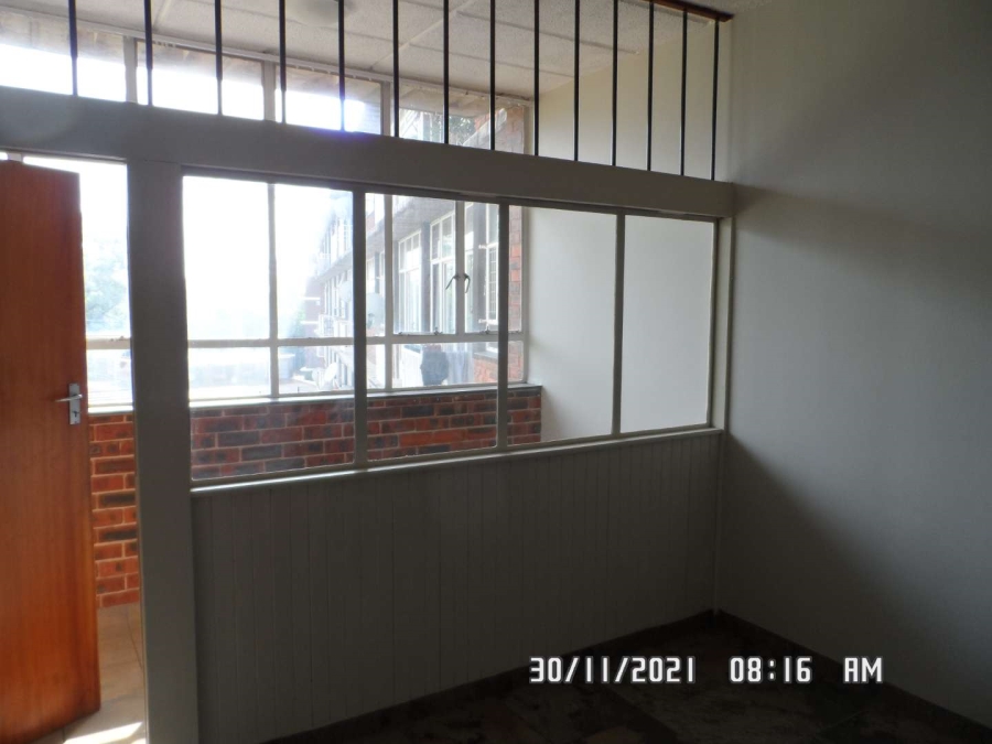 To Let 1 Bedroom Property for Rent in Groenkloof Gauteng