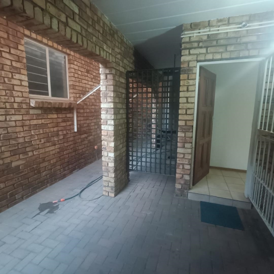 3 Bedroom Property for Sale in Zwartkop Gauteng