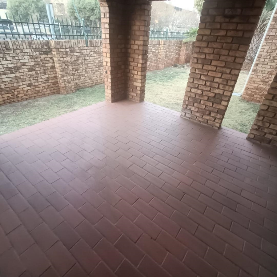 3 Bedroom Property for Sale in Zwartkop Gauteng