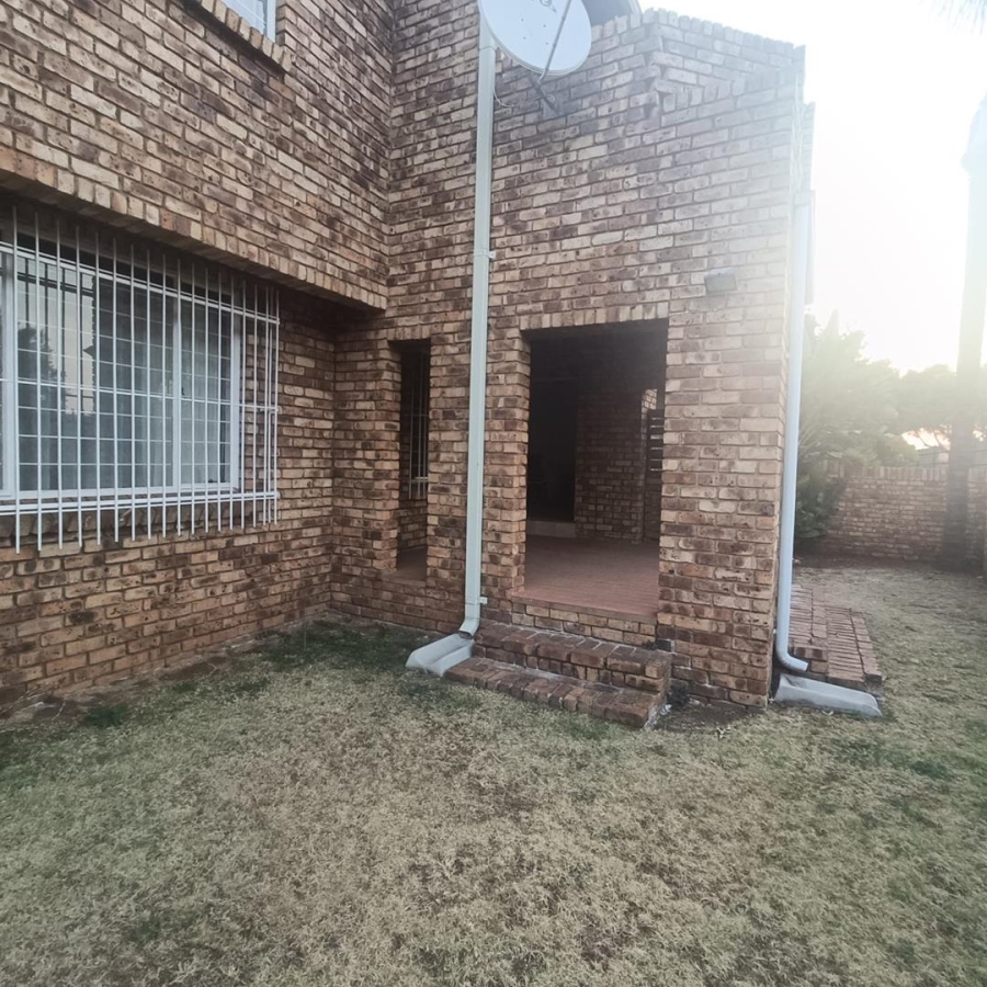 3 Bedroom Property for Sale in Zwartkop Gauteng