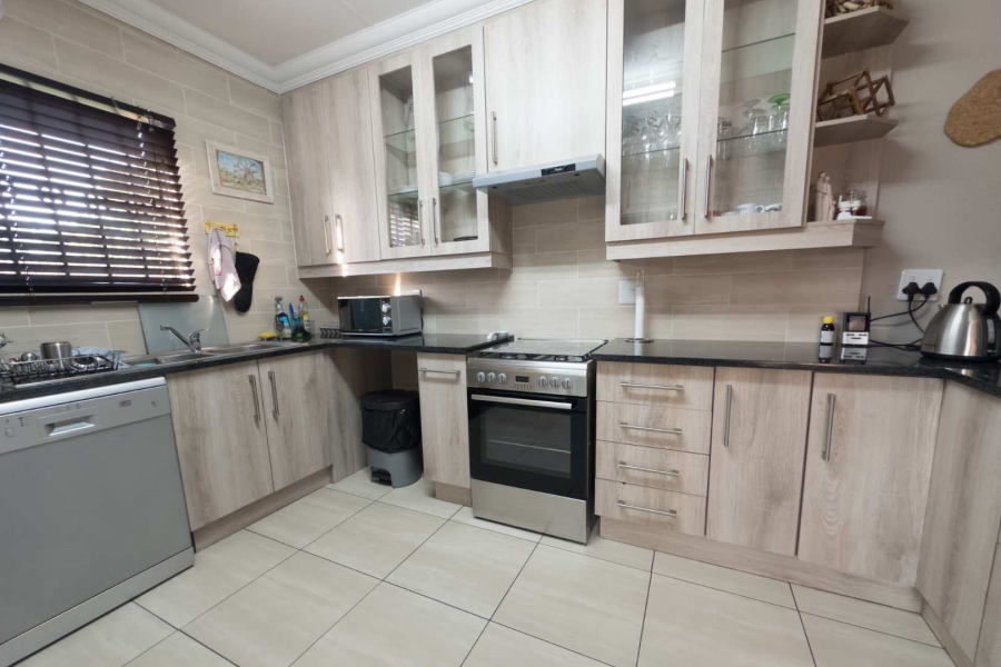 3 Bedroom Property for Sale in Brackenhurst Gauteng