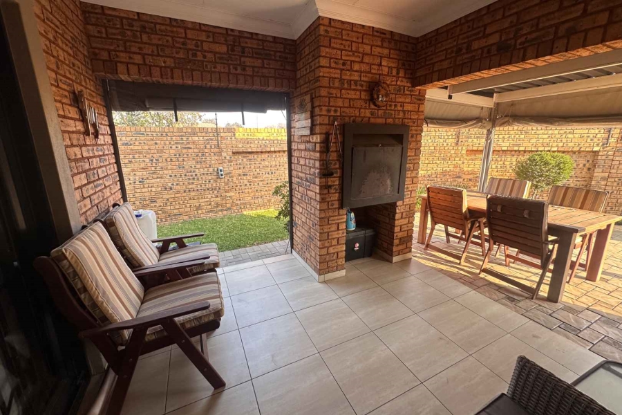 3 Bedroom Property for Sale in Brackenhurst Gauteng