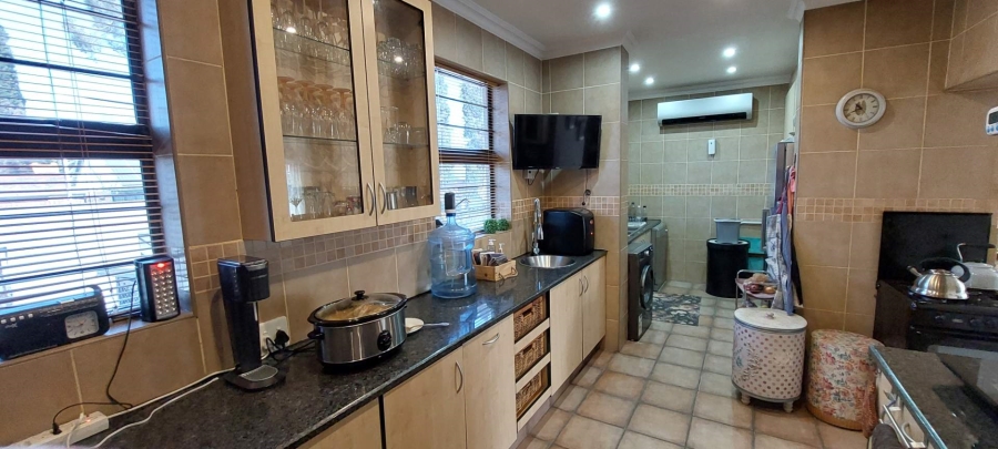 4 Bedroom Property for Sale in Brackenhurst Gauteng