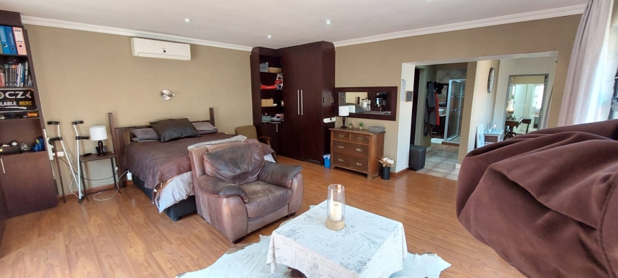 4 Bedroom Property for Sale in Brackenhurst Gauteng