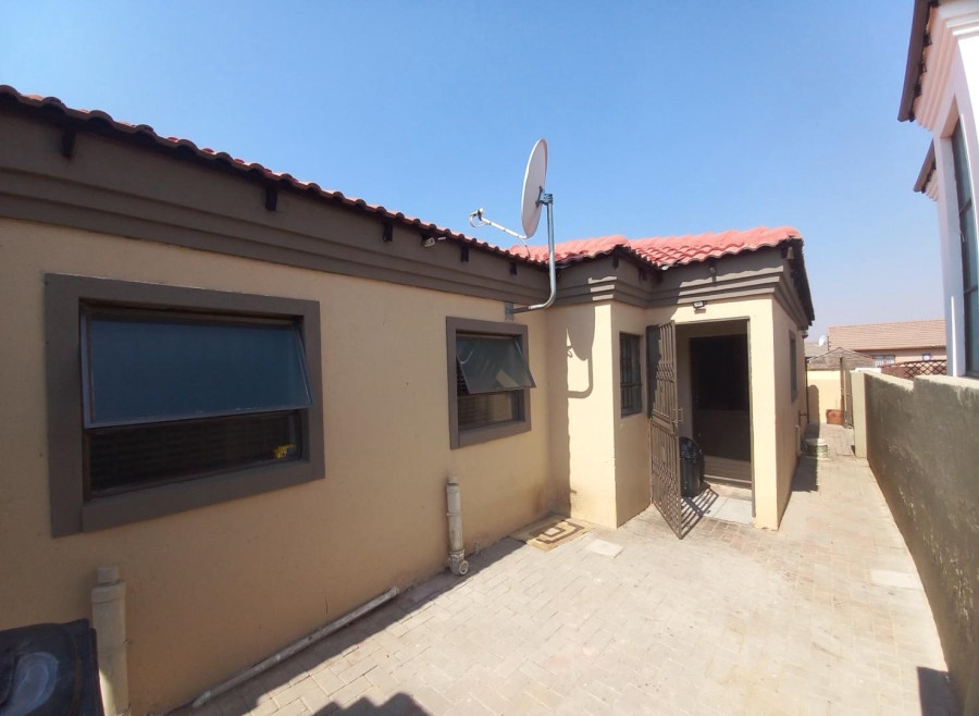 3 Bedroom Property for Sale in Elandspoort Gauteng