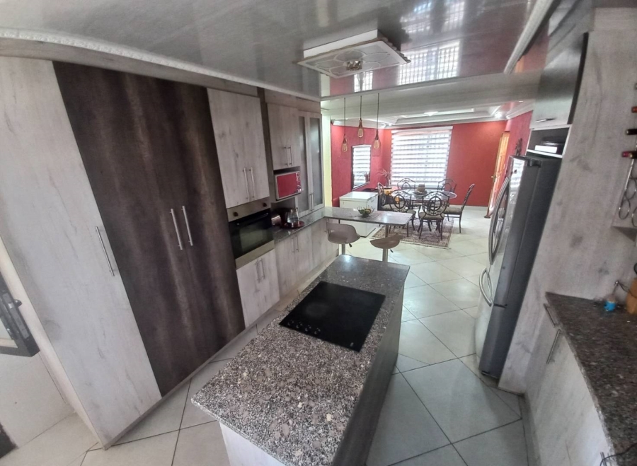 3 Bedroom Property for Sale in Elandspoort Gauteng