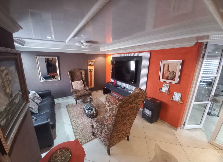 3 Bedroom Property for Sale in Elandspoort Gauteng