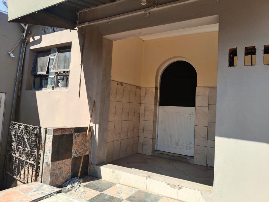 9 Bedroom Property for Sale in Kenilworth Gauteng