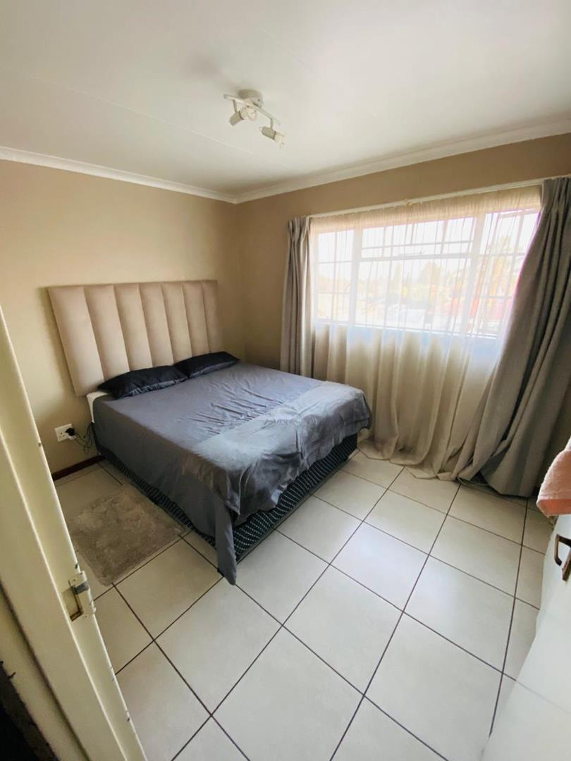 2 Bedroom Property for Sale in Primrose Hill Gauteng