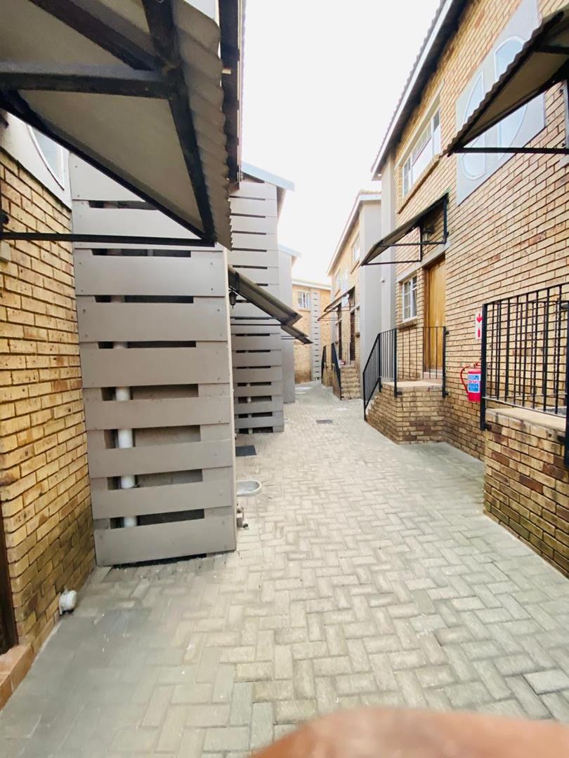 2 Bedroom Property for Sale in Primrose Hill Gauteng